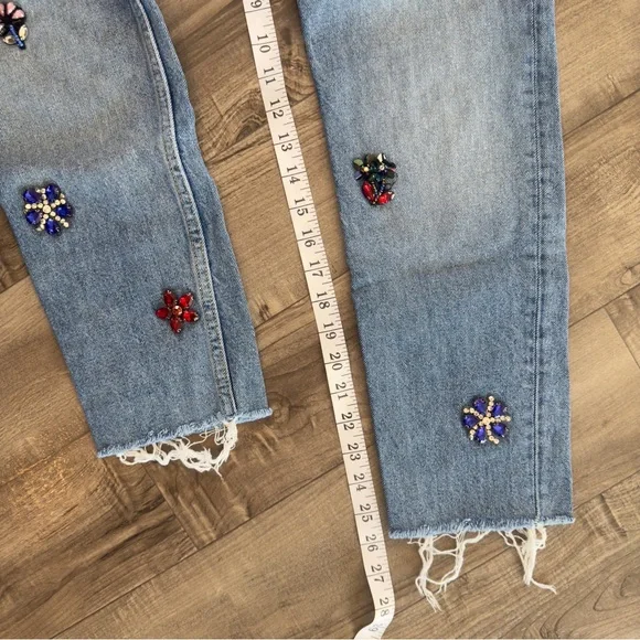 Zara cropped skinny button fly jeans with bead embroidered flowers Size 2 - Picture 5 of 11